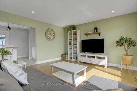 Photo 8 at 6591 Russell Road, Sarsfield/Bearbrook, Orleans