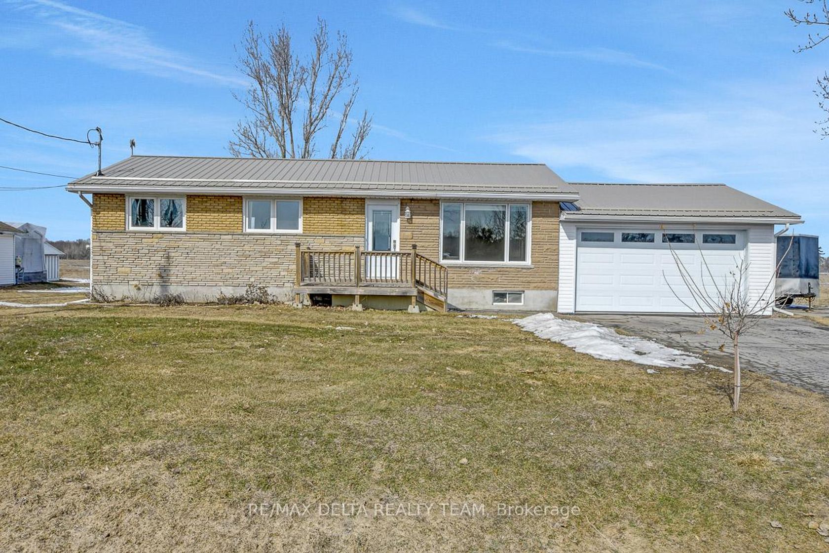 6591 Russell Road, Sarsfield/Bearbrook, Orleans 2