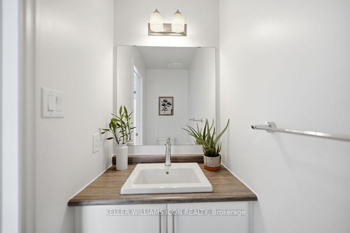 Photo 7 at 148 Hawkshaw Crescent, Nepean (Cedargrove/Fraserdale), Ottawa