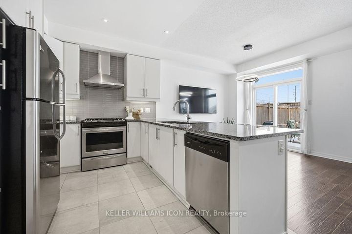 Photo 16 at 148 Hawkshaw Crescent, Nepean (Cedargrove/Fraserdale), Ottawa