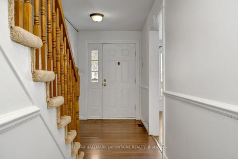 Photo 2 at 6128 Vineyard Drive, Convent Glen, Orleans