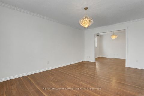 Photo 6 at 6128 Vineyard Drive, Convent Glen, Orleans