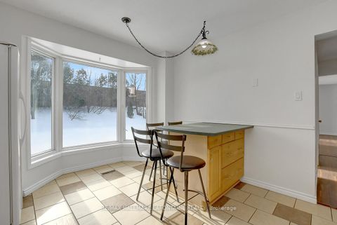 Photo 18 at 6128 Vineyard Drive, Convent Glen, Orleans