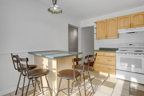 Photo 19 at 6128 Vineyard Drive, Convent Glen, Orleans