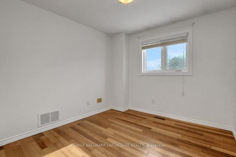 Photo 31 at 6128 Vineyard Drive, Convent Glen, Orleans