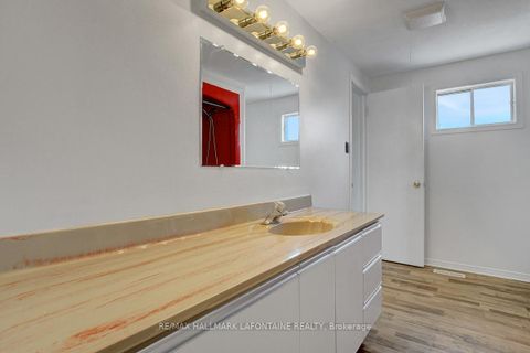 Photo 33 at 6128 Vineyard Drive, Convent Glen, Orleans