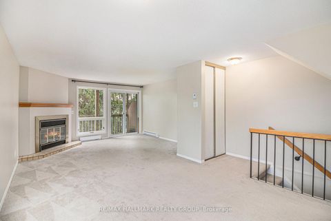 Photo 6 at B - 6716 Jeanne D'arc Boulevard N, Convent Glen North, Orleans