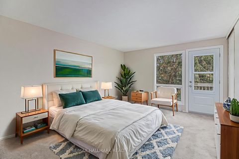 Photo 17 at B - 6716 Jeanne D'arc Boulevard N, Convent Glen North, Orleans