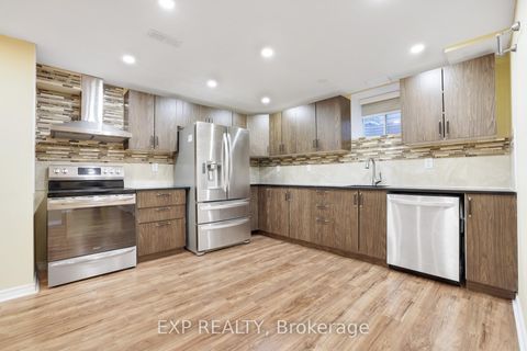 Photo 34 at 210 Rivertree Street, Emerald Meadows/Trailwest, Kanata