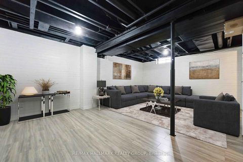 Photo 25 at 1091 Burgundy Lane, Convent Glen, Orleans