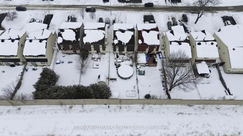 Photo 32 at 1091 Burgundy Lane, Convent Glen, Orleans