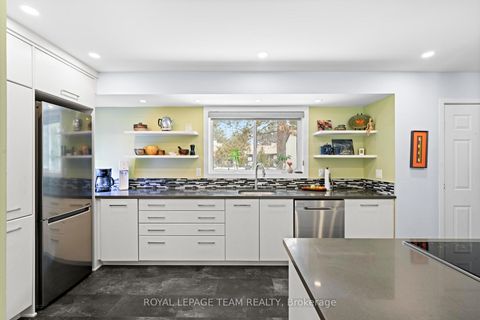 Photo 7 at 6 Kittansett Court, Stittsville (Central), Stittsville