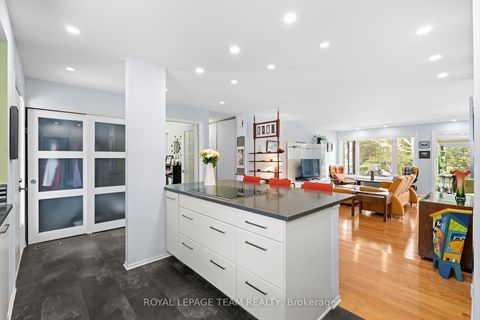 Photo 8 at 6 Kittansett Court, Stittsville (Central), Stittsville