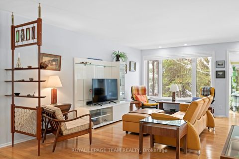 Photo 12 at 6 Kittansett Court, Stittsville (Central), Stittsville