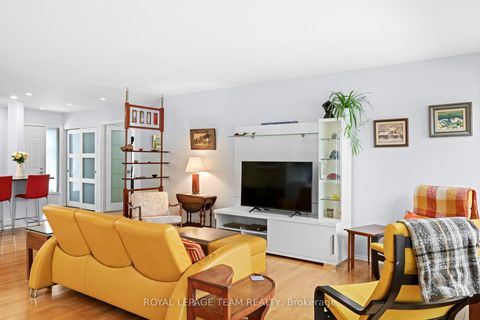 Photo 16 at 6 Kittansett Court, Stittsville (Central), Stittsville