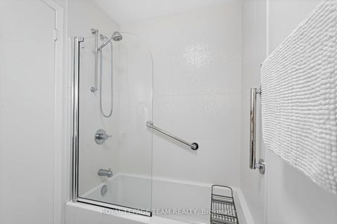 Photo 32 at 6 Kittansett Court, Stittsville (Central), Stittsville