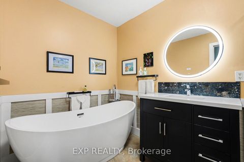 Photo 14 at 41 Bunting Lane, Bridlewood, Kanata