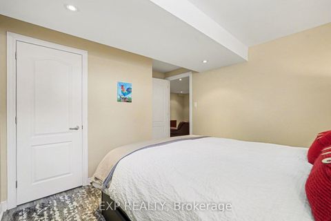 Photo 24 at 41 Bunting Lane, Bridlewood, Kanata