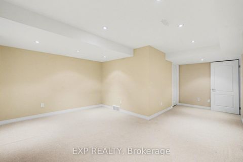 Photo 26 at 41 Bunting Lane, Bridlewood, Kanata