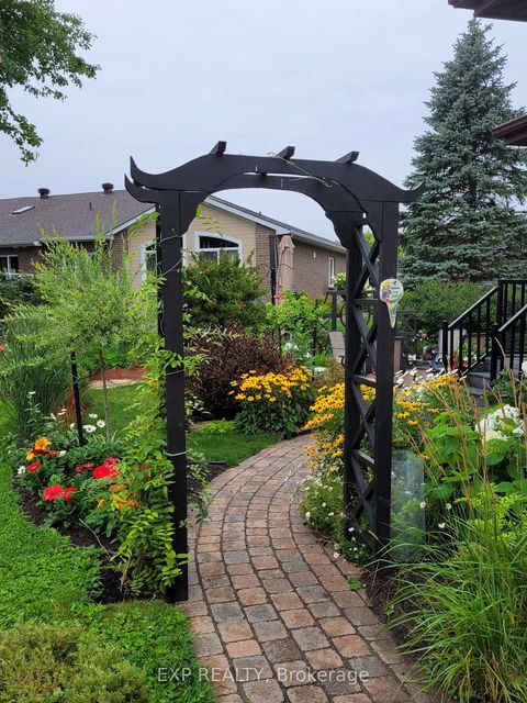 Photo 32 at 41 Bunting Lane, Bridlewood, Kanata