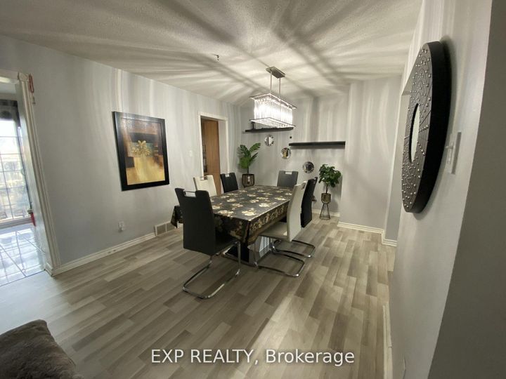 Photo 5 at 415 Kintyre Private, Nepean (Carleton Square), Ottawa