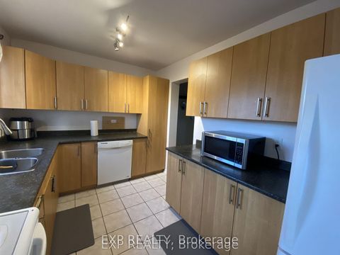 Photo 7 at 415 Kintyre Private, Nepean (Carleton Square), Ottawa