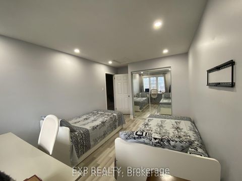 Photo 14 at 415 Kintyre Private, Nepean (Carleton Square), Ottawa