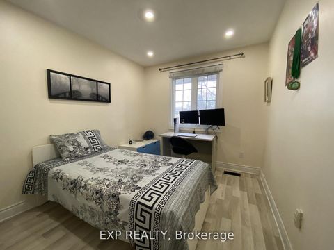 Photo 15 at 415 Kintyre Private, Nepean (Carleton Square), Ottawa