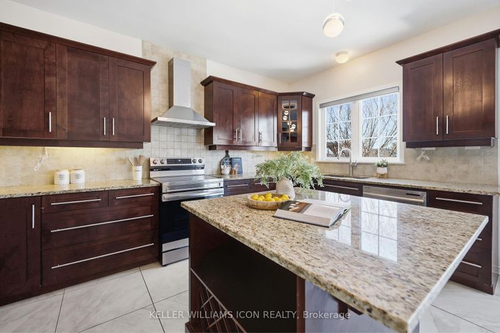 Photo 14 at 796 Kilbirnie Drive, Nepean (Stonebridge), Ottawa