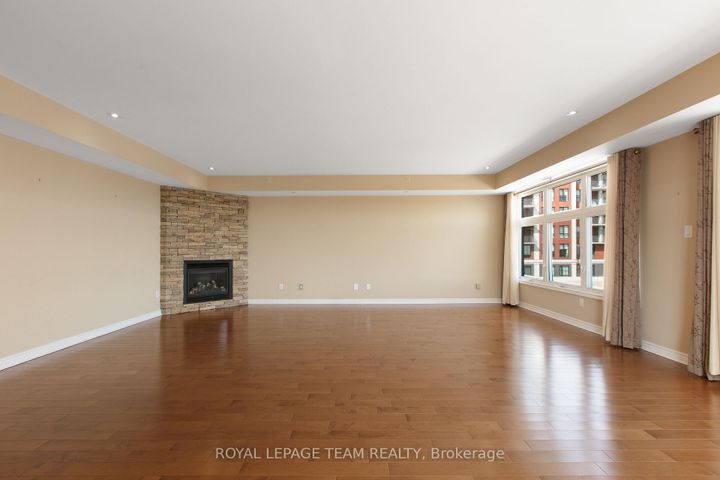Photo 11 at 401 - 659 Sue Holloway Drive, Nepean (Strandherd), Ottawa