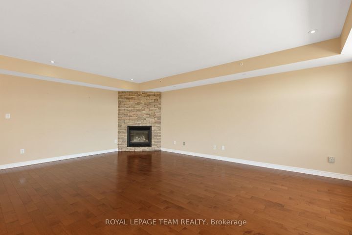 Photo 13 at 401 - 659 Sue Holloway Drive, Nepean (Strandherd), Ottawa