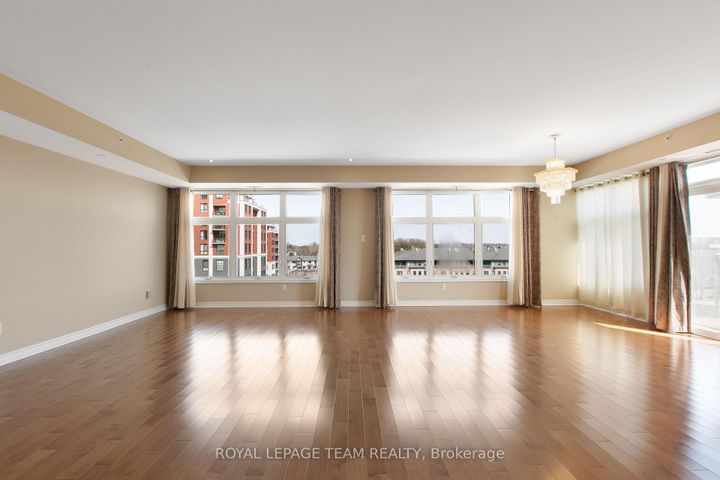 Photo 16 at 401 - 659 Sue Holloway Drive, Nepean (Strandherd), Ottawa
