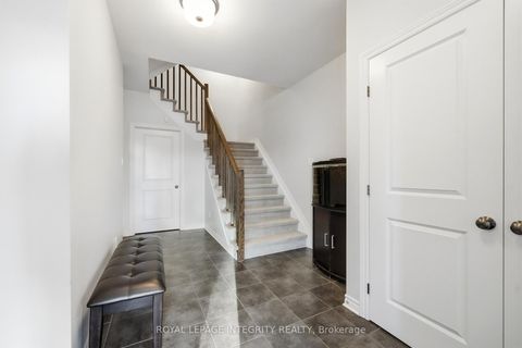 Photo 3 at 520 Stadacone Row, Camelot, Orleans