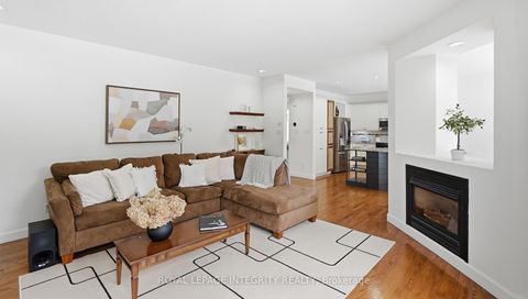 Photo 12 at 20 FARMFIELD Crescent, Emerald Meadows/Trailwest, Kanata