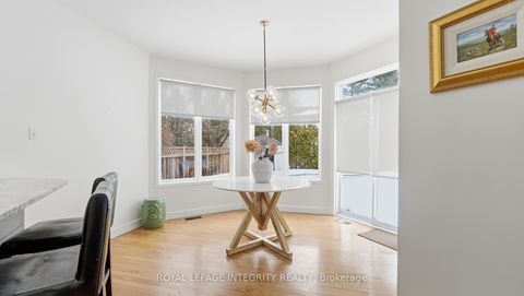 Photo 17 at 20 FARMFIELD Crescent, Emerald Meadows/Trailwest, Kanata