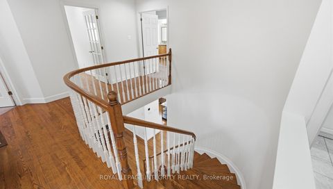 Photo 19 at 20 FARMFIELD Crescent, Emerald Meadows/Trailwest, Kanata