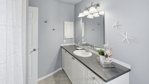 Photo 30 at 20 FARMFIELD Crescent, Emerald Meadows/Trailwest, Kanata