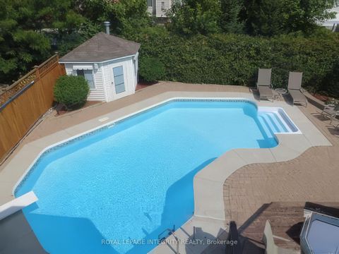 Photo 46 at 20 FARMFIELD Crescent, Emerald Meadows/Trailwest, Kanata