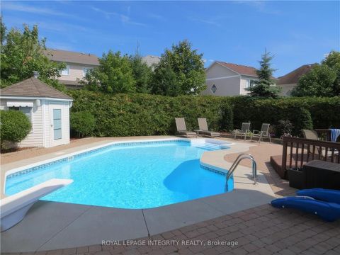Photo 47 at 20 FARMFIELD Crescent, Emerald Meadows/Trailwest, Kanata
