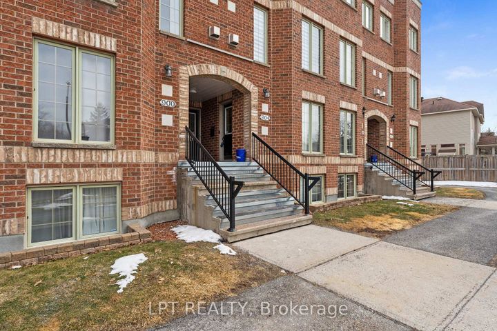 Photo 2 at 902 Longfields Drive, Nepean (Longfields), Ottawa