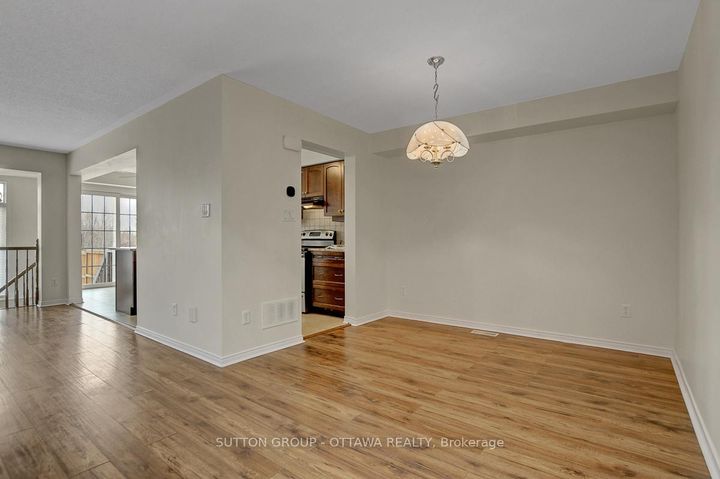 Photo 12 at 124 Cedardown Private, Nepean (Stonebridge), Ottawa