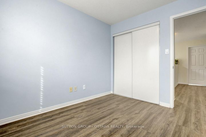 Photo 36 at 124 Cedardown Private, Nepean (Stonebridge), Ottawa
