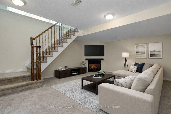 Photo 38 at 124 Cedardown Private, Nepean (Stonebridge), Ottawa