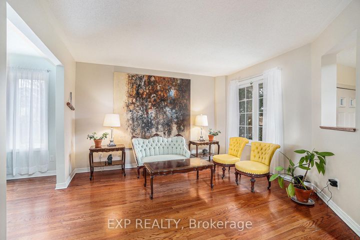 Photo 4 at 29 Woodford Way, Nepean (Longfields), Ottawa