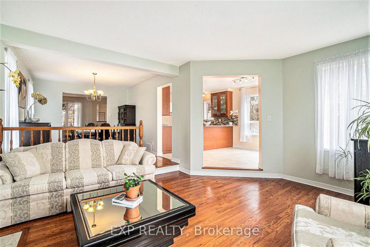 Photo 11 at 29 Woodford Way, Nepean (Longfields), Ottawa