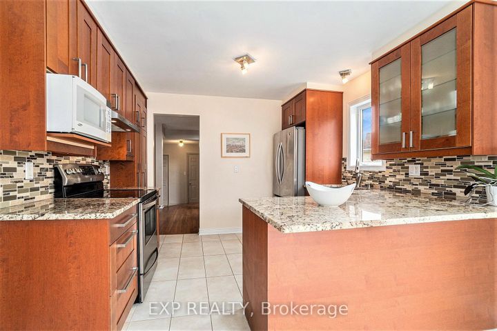 Photo 16 at 29 Woodford Way, Nepean (Longfields), Ottawa