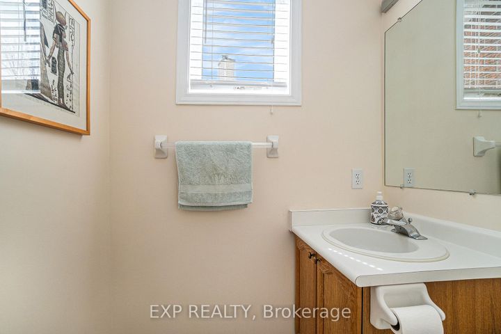 Photo 20 at 29 Woodford Way, Nepean (Longfields), Ottawa