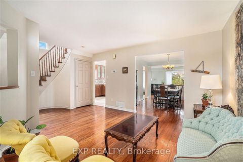 Photo 6 at 29 Woodford Way, Nepean (Longfields), Ottawa