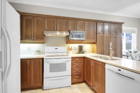 Photo 15 at 19 Cinnabar Way, Stittsville (Central), Stittsville