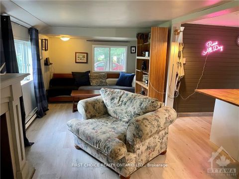 Photo 3 at 397 Bayview Drive, Constance Bay